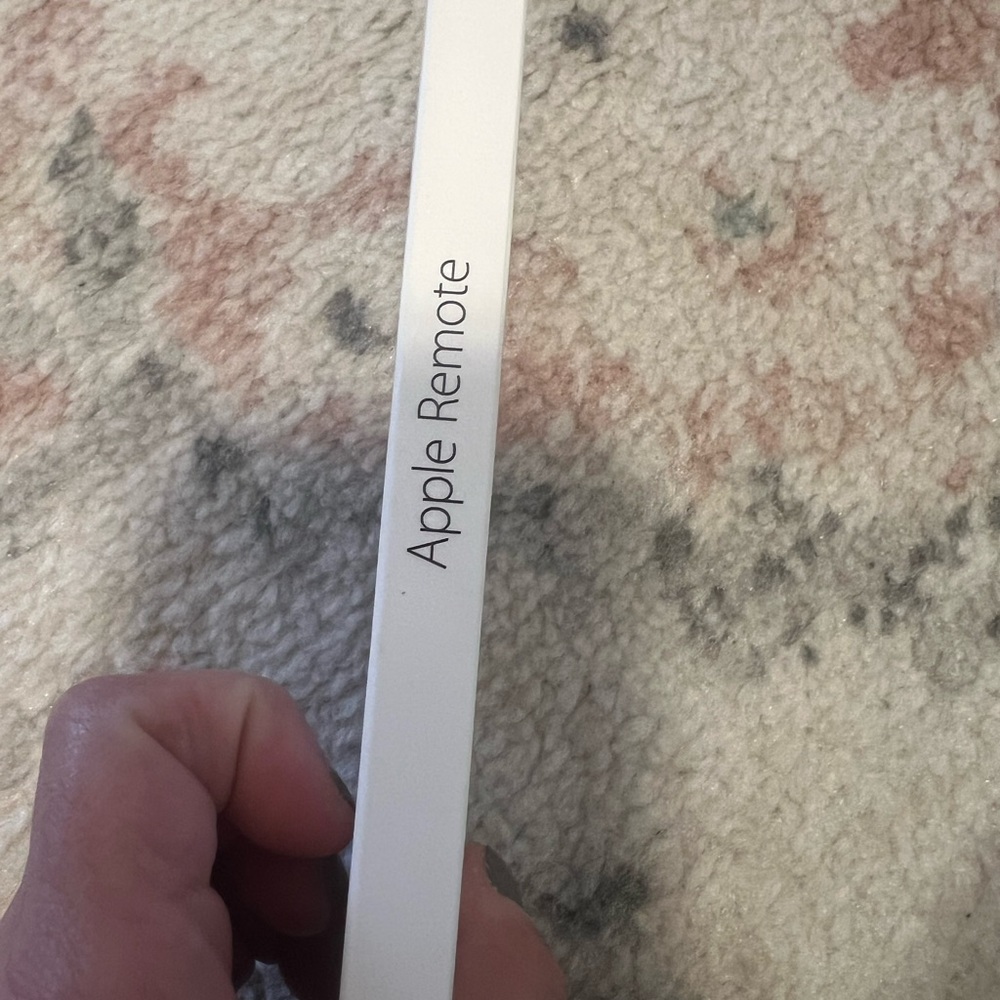 Apple Remote Control NWB - Picture 2 of 3